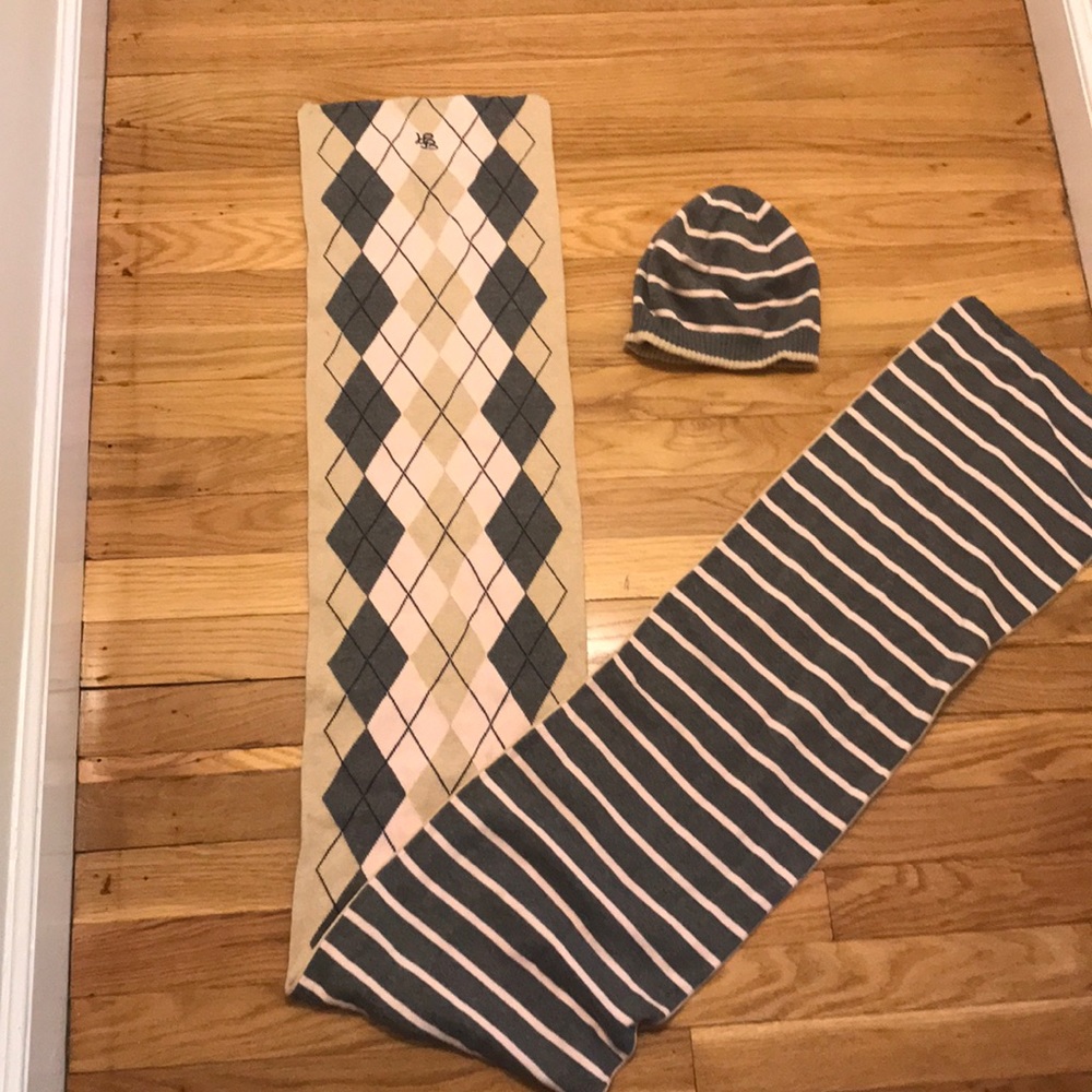 Tommy Hilfiger matching scarf and beanie.